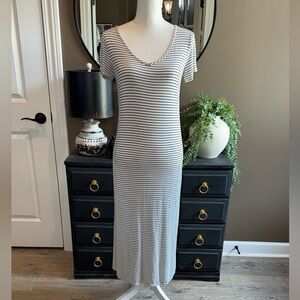 OLIVIA RAE Striped Black & White Midi T-Shirt Dress Medium Minimalist Preppy